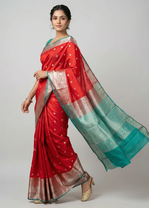 Red Handloom Kanjivaram Pure Silk Saree With Blouse Piece One Size