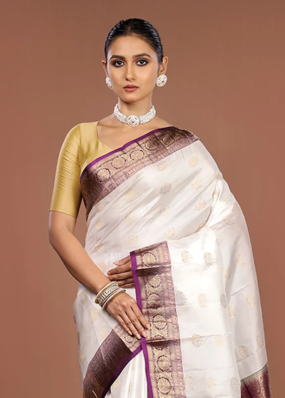 White Handloom Kanchipuram Pure Silk Saree With Blouse Piece One Size