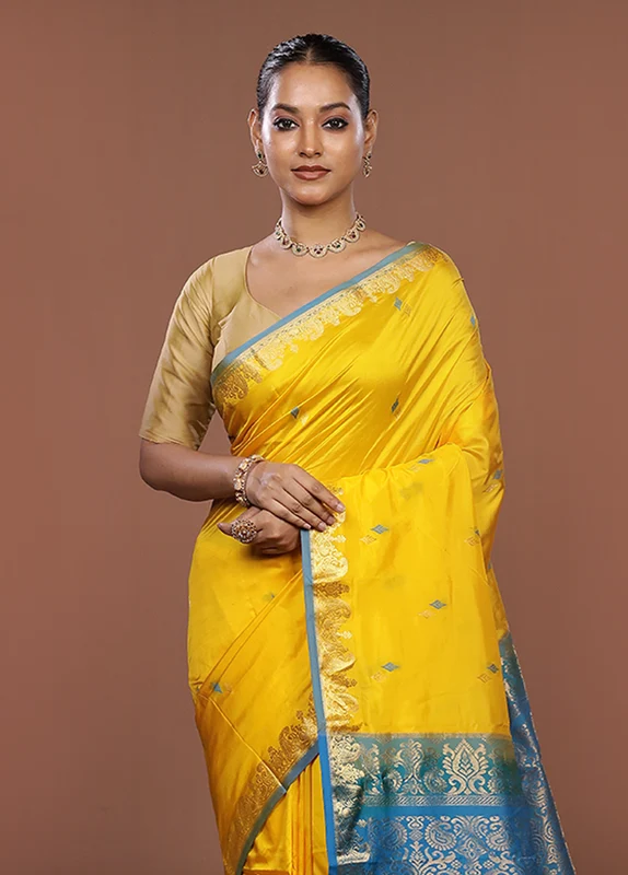 Yellow Handloom Kanjivaram Pure Silk Saree With Blouse Piece One Size