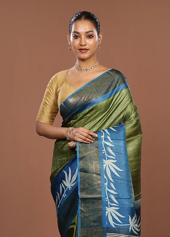 Green Tussar Silk Saree With Blouse Piece One Size