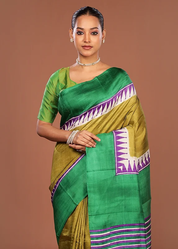Green Printed Silk Saree Without Blouse Piece One Size