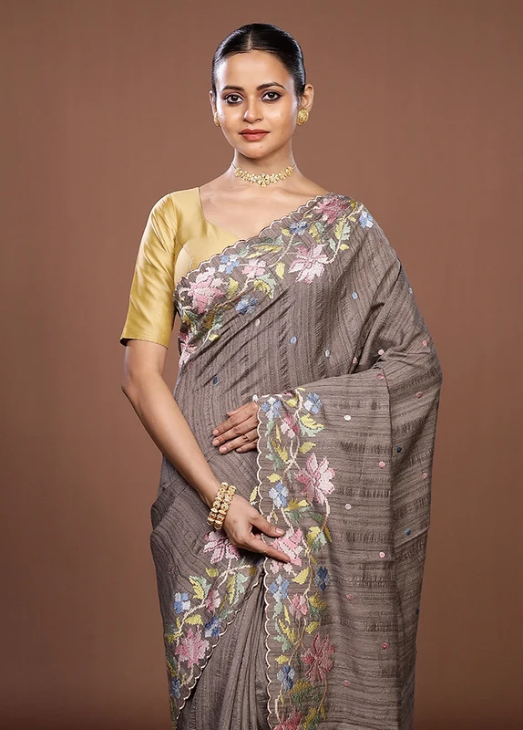 Cream Tussar Silk Saree With Blouse Piece One Size