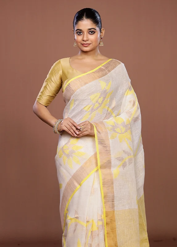 White Handloom Matka Pure Silk Saree With Blouse Piece One Size