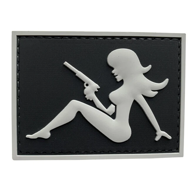 WARAGOD 3D Girl with Pistol on Right Hand našivak, crni, 7x5cm