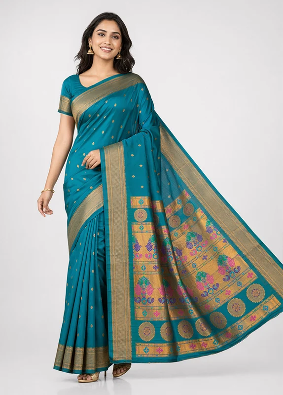 Green Kanjivaram Silk Saree With Blouse Piece One Size
