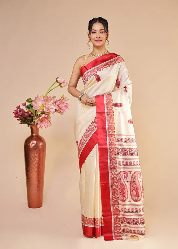 Cream Garad Pure Silk Saree Without Blouse Piece One Size