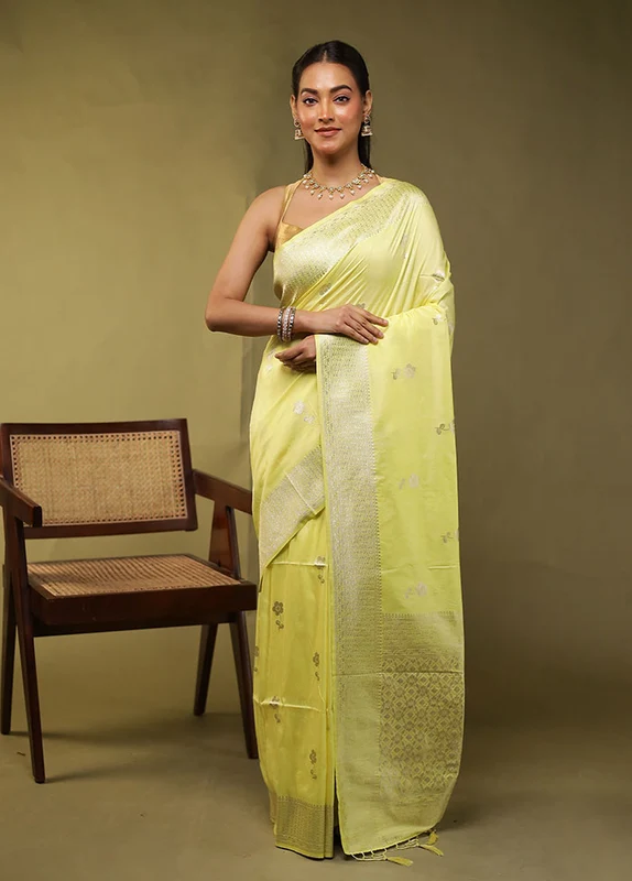 Green Dupion Silk Saree With Blouse Piece One Size