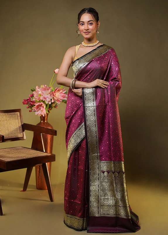 Maroon Tanchoi Silk Saree With Blouse Piece One Size
