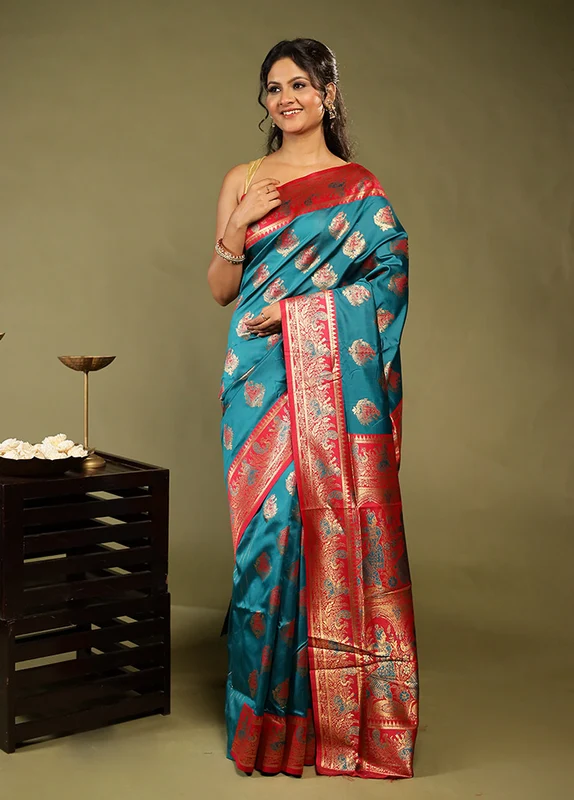 Blue Baluchari Silk Saree With Blouse Piece One Size