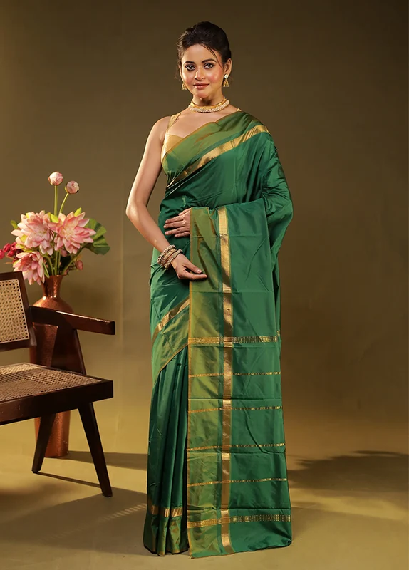 Green Kanjivaram Silk Saree With Blouse Piece One Size