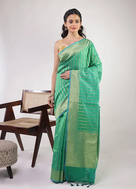 Green Kora Silk Saree With Blouse Piece One Size