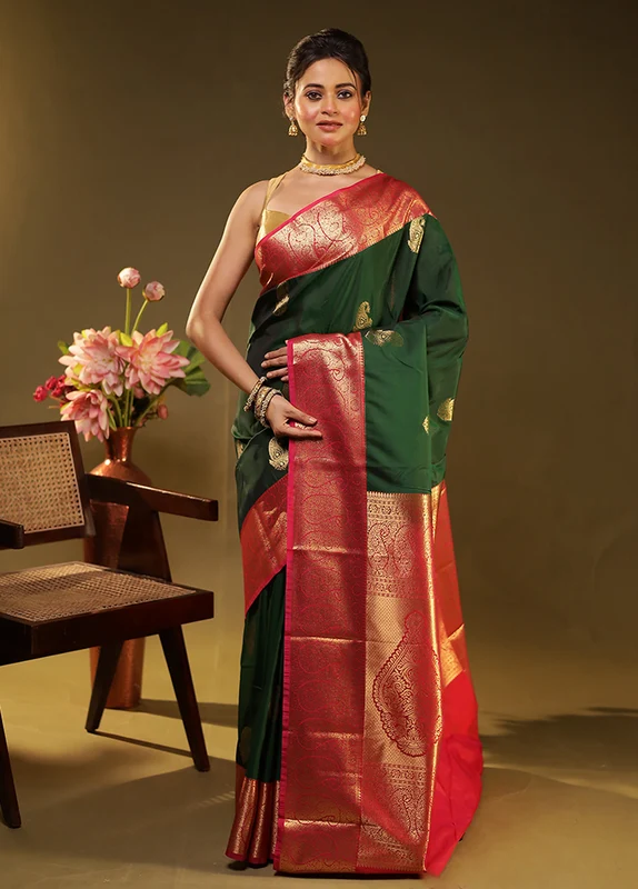 Green Kanjivaram Silk Saree With Blouse Piece One Size