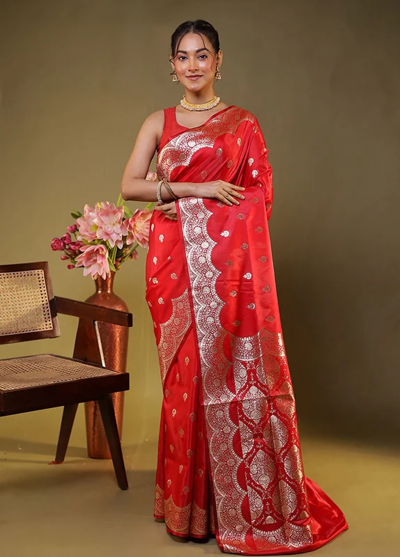 Red Banarasi Silk Saree With Blouse Piece One Size