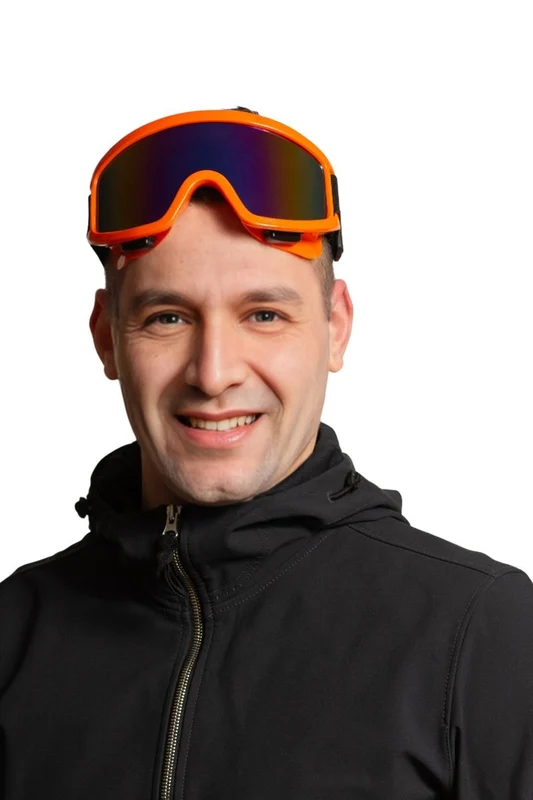 Schwarz-orangefarbene Skibrille