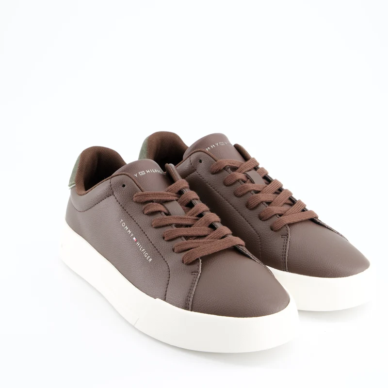 HILFIGER TH COURT LTH DETAIL ESS · Sneaker 44