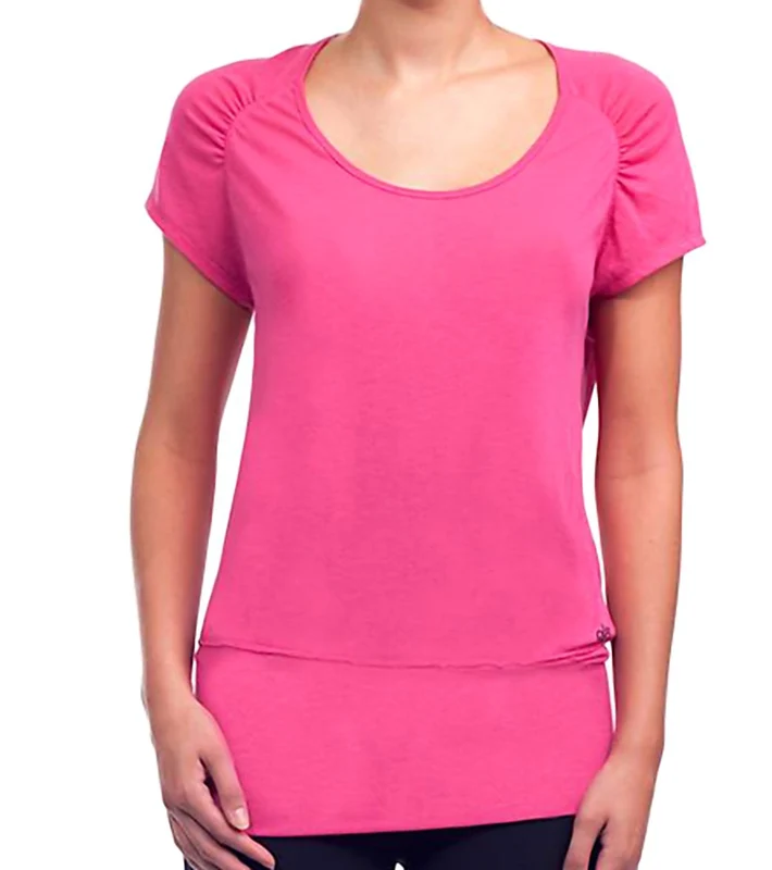 Alo Women's Rouched Sleeve Yoga Tunic Lipstick / M