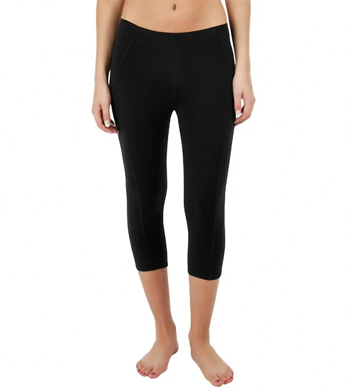Alo Women's Cropped Athletic Capri Yoga Legging Black / XL
