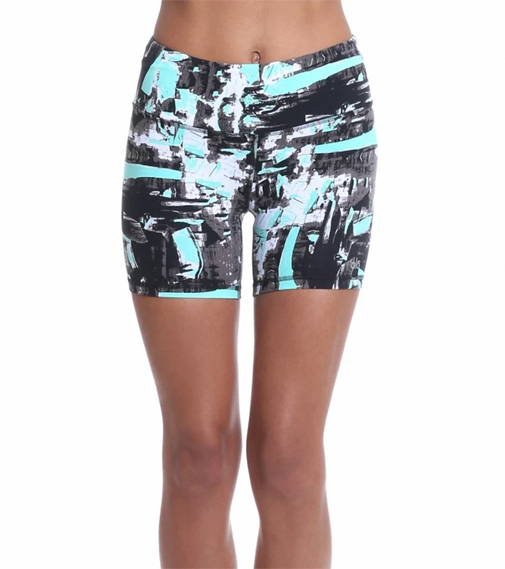 Alo Yoga Burn Yoga Shorts Pacific Painted Tiles / XL