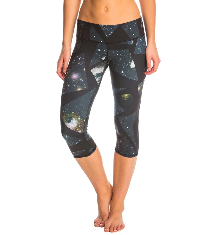 Alo Yoga Printed Airbrush Yoga Capris Vapor Grey Space / M