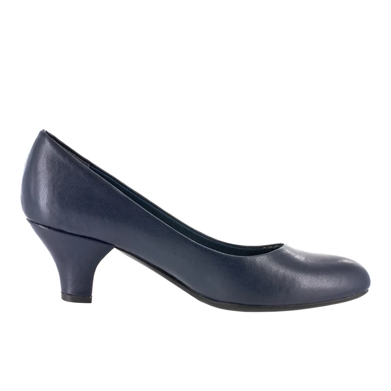 Fabulous Round Toe Pumps 7 / Extra Wide