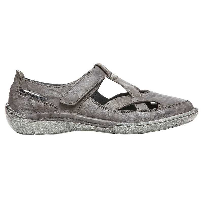 Caylee Strappy Sandals 10 / Narrow