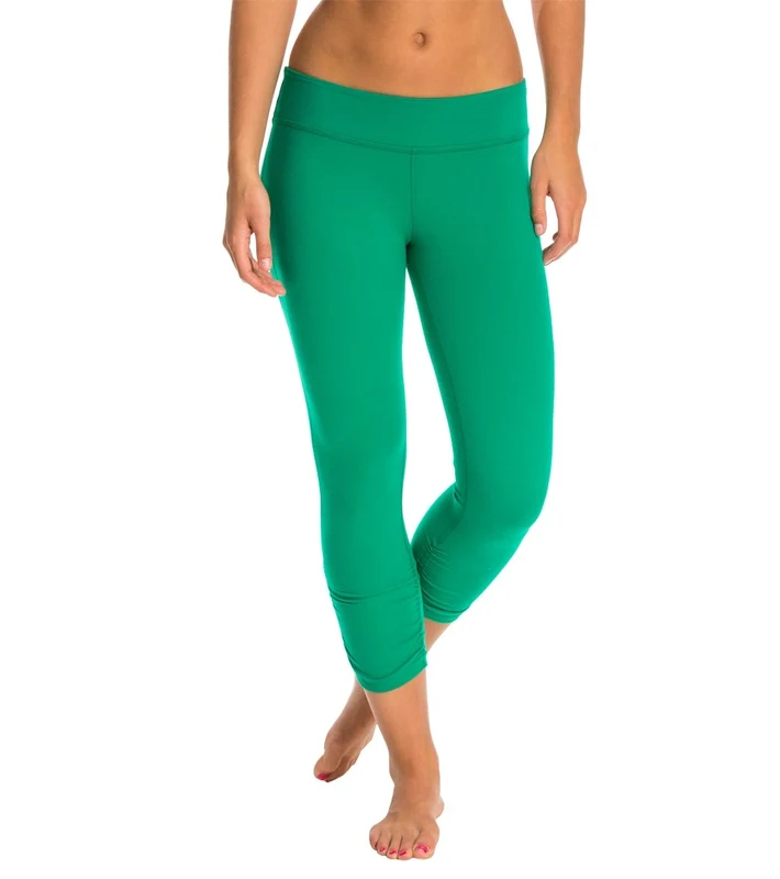 Beyond Yoga Essential Gathered Yoga Capris Bright Emerald / XS