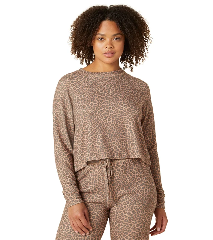 Beyond Yoga Brushed Up Cropped Pullover Classic Leopard / S