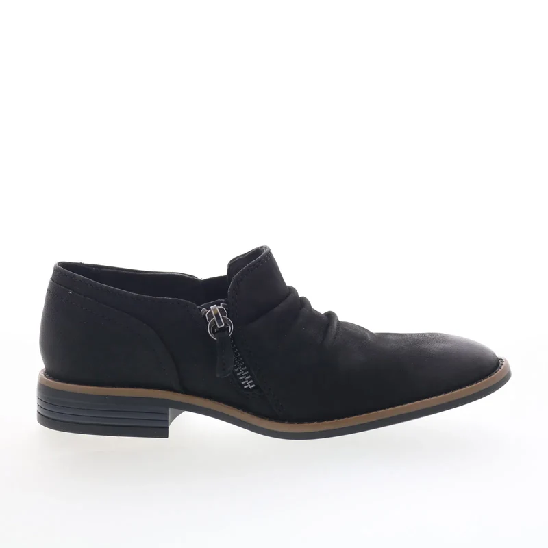 Clarks Camzin Pace 26174154 Womens Black Ankle & Booties Boots 6.5