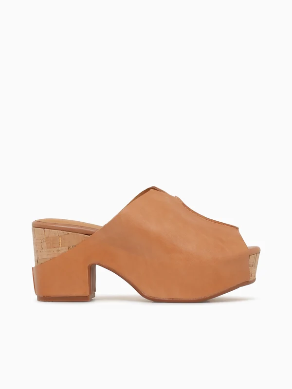 Gamma Camel Leather Tan / 9 / M