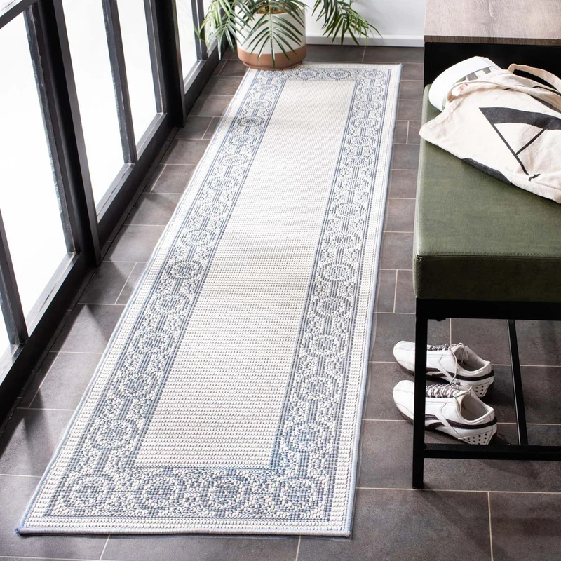 Safavieh Bermuda 815 Rug, BMU815 Ivory / Light Blue / 6'-7" X 6'-7" Round