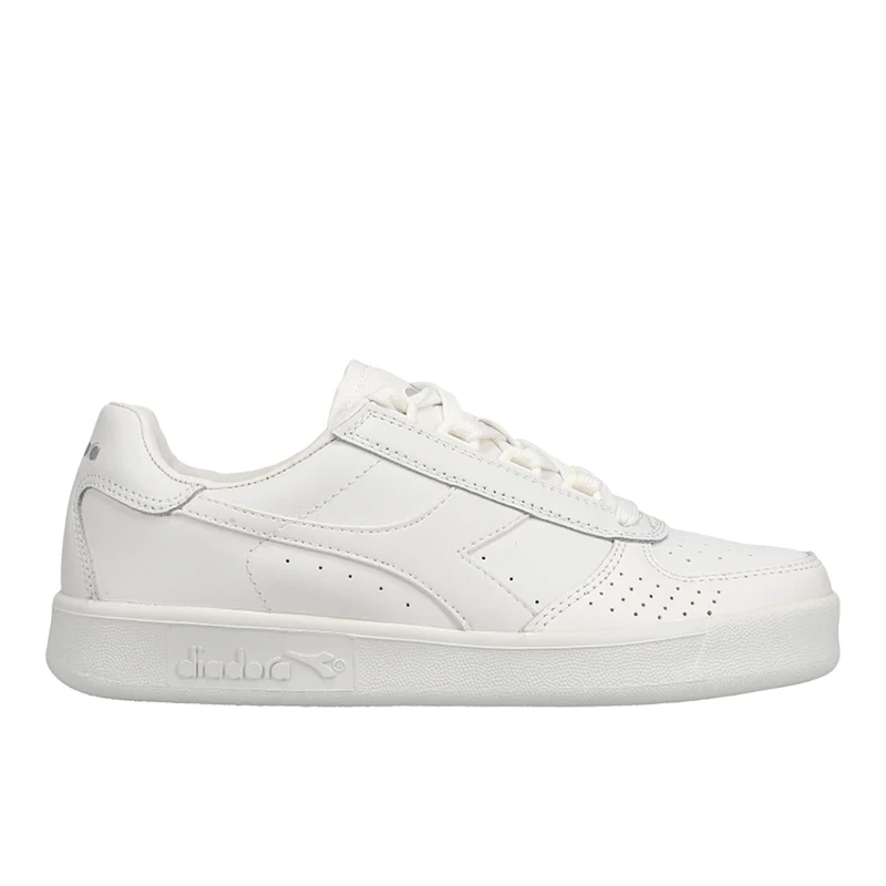 B. Elite Perforated Lace Up Sneakers 13.5 / Medium
