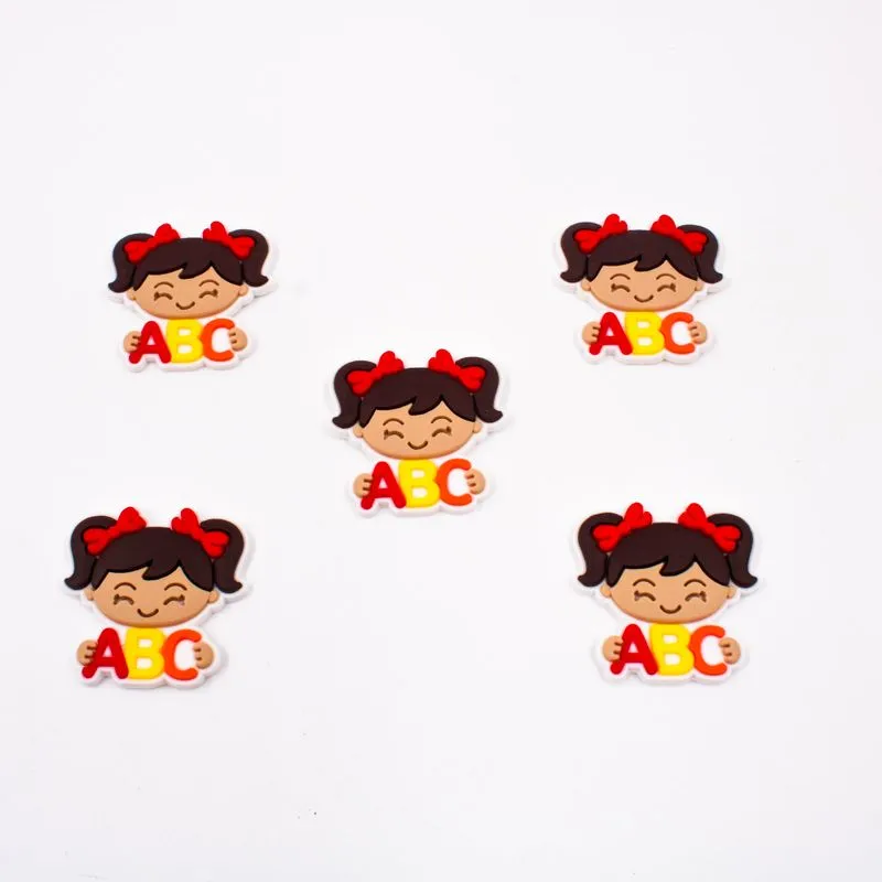 Aplique Menina Com Laço Abc 40Mm Emborrachado Com 5 Peças 201 - Vermelho