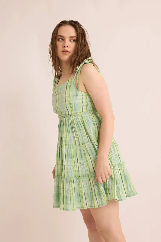 Madison's Spring A-Line Dress In Green Green / Large