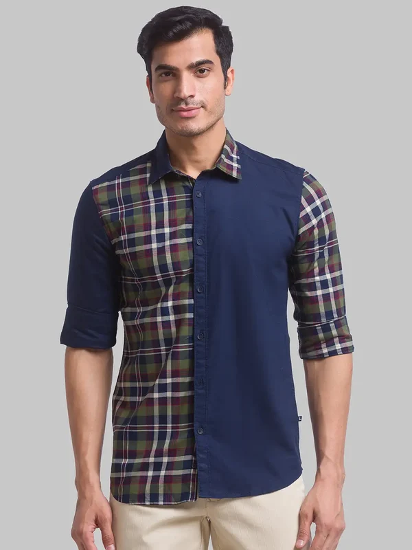Parx Men Green Slim Fit Checks Casual Shirt 46 / Green