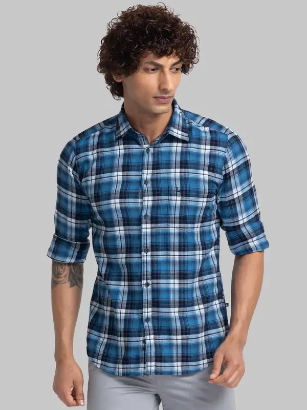 Parx Men Blue Slim Fit Checks Casual Shirt 38 / Blue