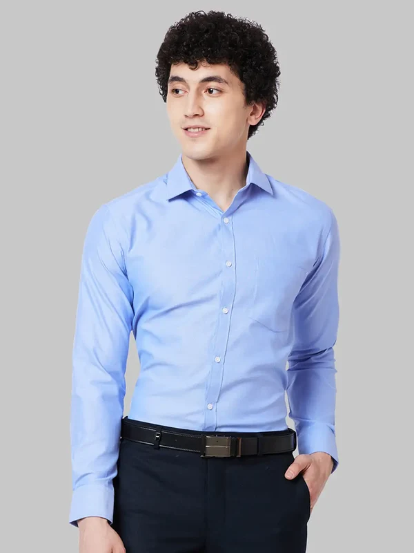 Park Avenue Men Blue Slim Fit Solid Formal Shirt 40 / Blue
