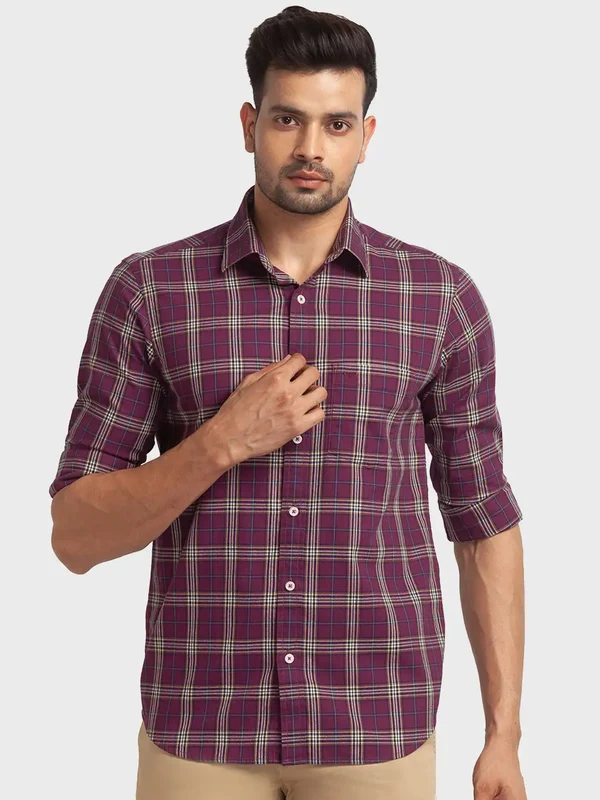 Colorplus Men Purple Tailored Fit Checks Casual Shirt XS / Purple