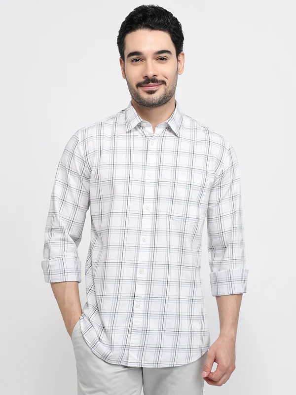Parx Men White Slim Fit Checks Casual Shirt 44 / White