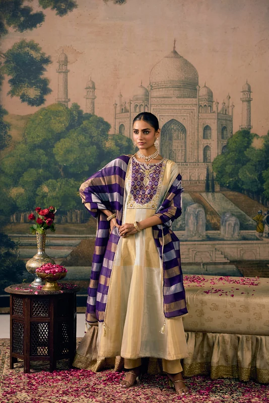 Purple Tissue Solid With Patola Printed Three Piece Set XXL