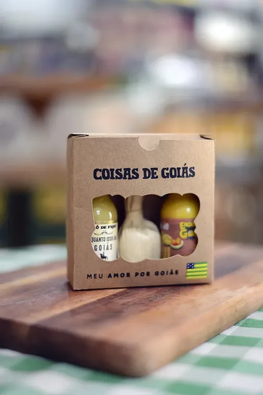 Kit 3x1 - com licor de pequi, mini doce de leite, molho de pequi com pimenta