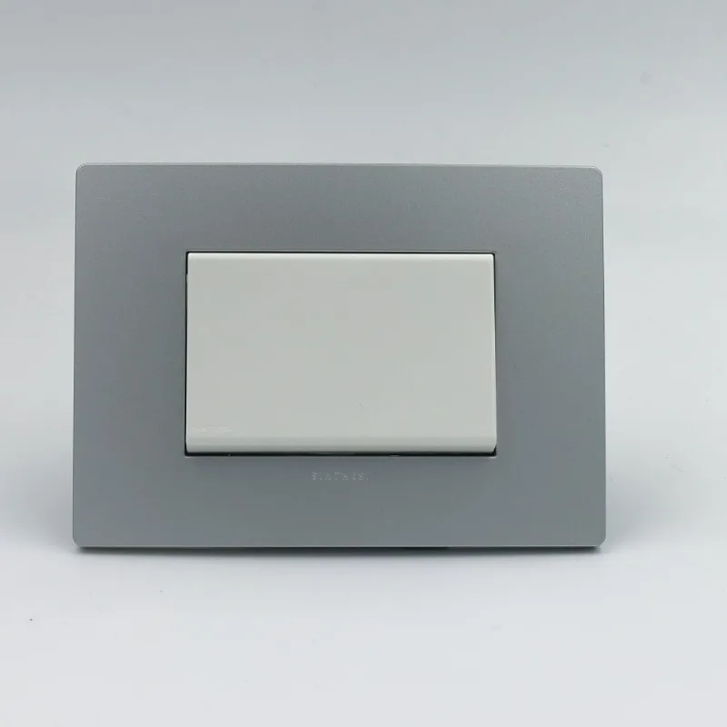 INTERRUPTOR SIMPLE TECLON DE 3 MODULOS SINTHESI S33 PLACA PLATA Y DADO BLANCO 89400128