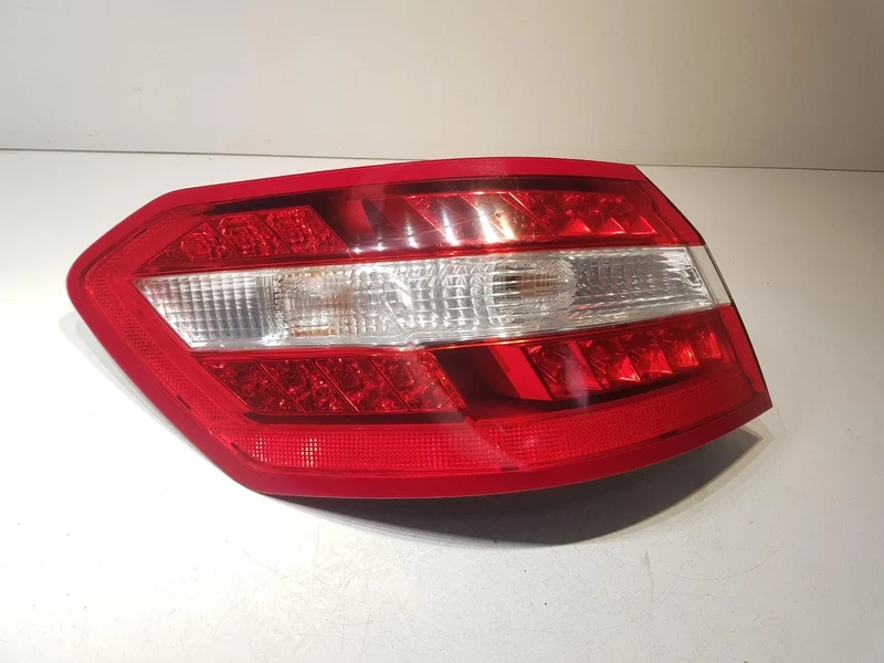 Fits Mercedes E 2009-2015 Rear Left Outer Light Led Type Use With Led H/L