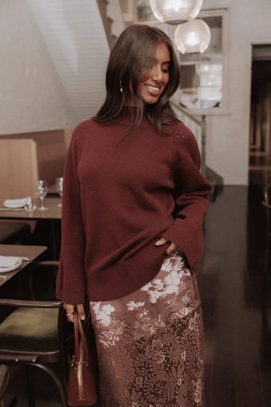 Gillian Pointelle Oversized Sweater - Burgundy S