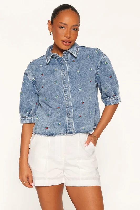 Nerys Embroidered Shirt - Medium Wash L