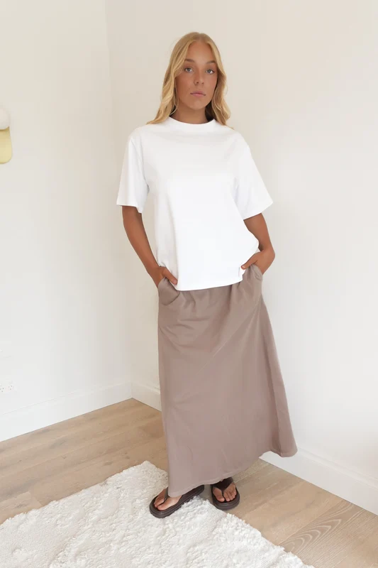 Evolve Skirt Brown AU 14