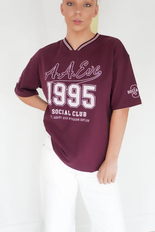 Ninety Five V-Neck Tee Wine AU 10