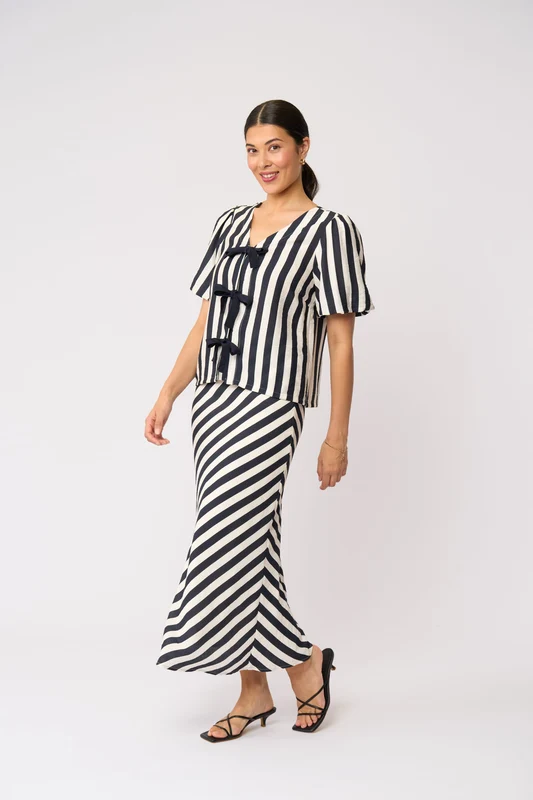 Foil Womens Stripe Right Top Ink Stripe / 16