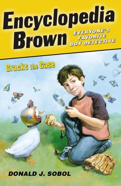 Encyclopedia Brown Cracks the Case STANDARD