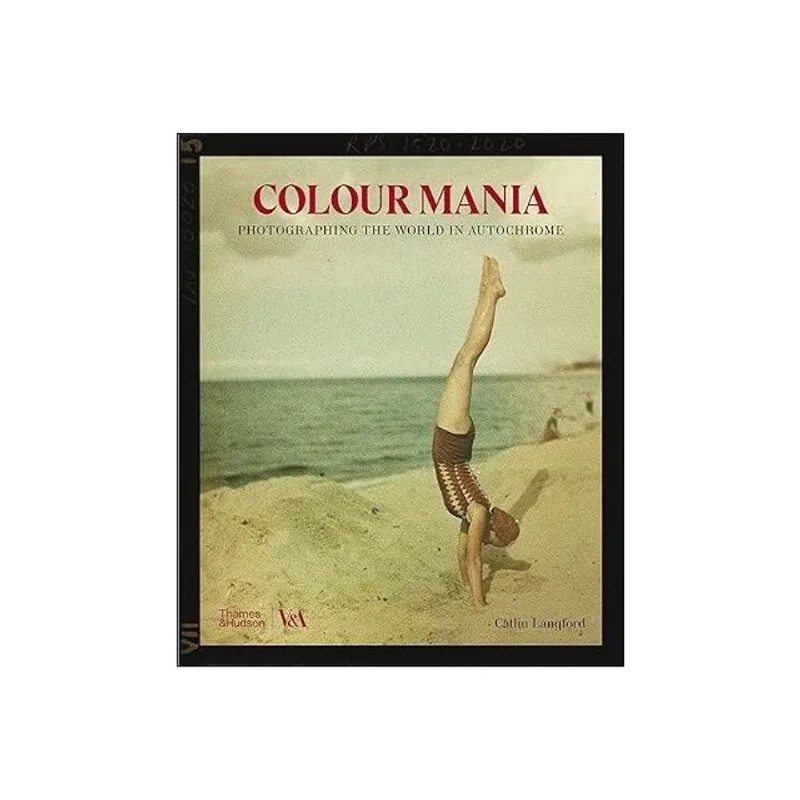 COLOUR MANIA (VICTORIA AND ALBERT MUSEUM)