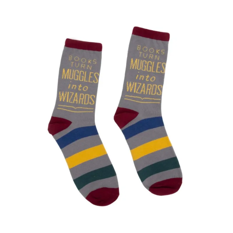 Calcetines 'Books Turn Muggles Socks SM': El Accesorio Perfecto para Lectores CALCETINES: Books Turn Muggles Socks SM